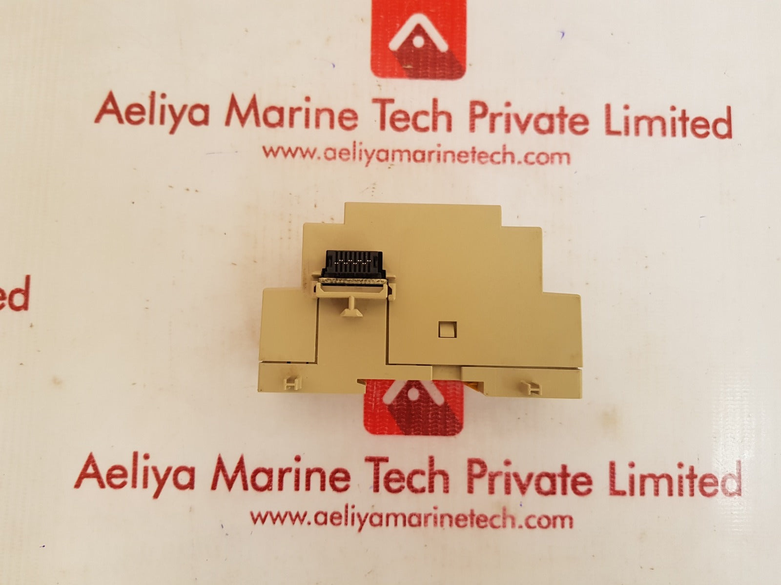 Omron zen-8e1dr plc input/output unit