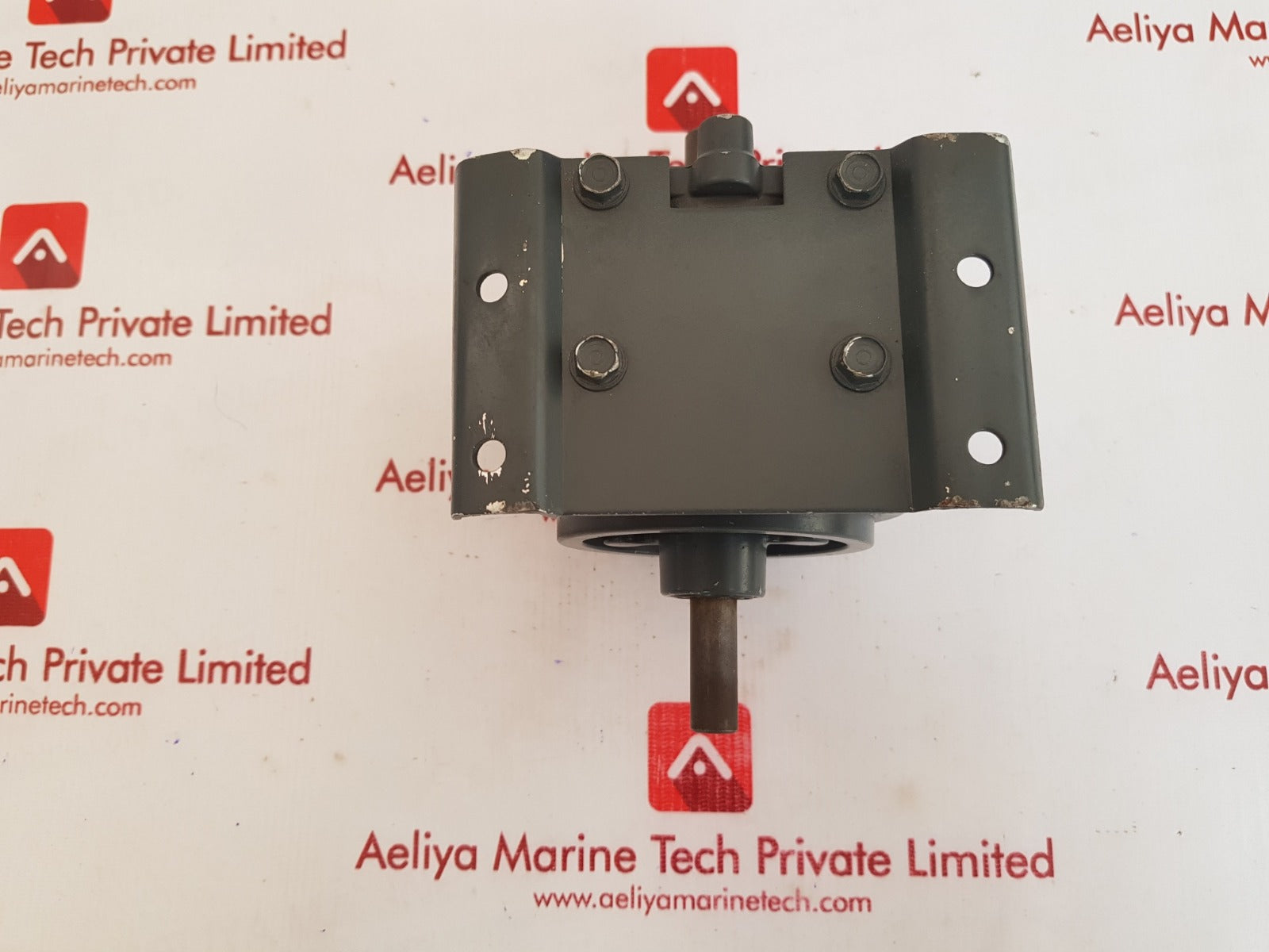 Dayton 2z819a gear reducer 118:1 parallel shaft