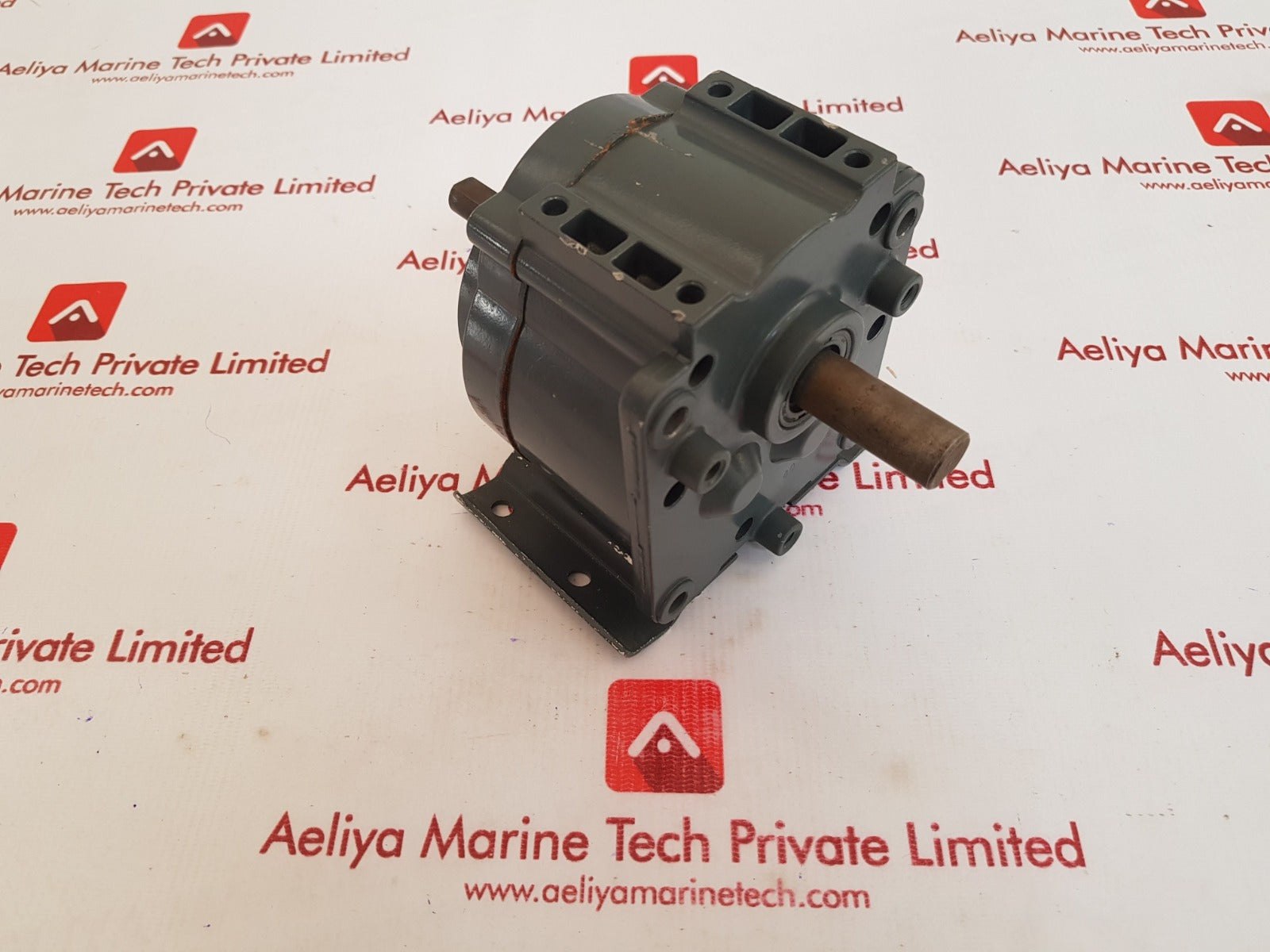 Dayton 2z819a gear reducer 118:1 parallel shaft