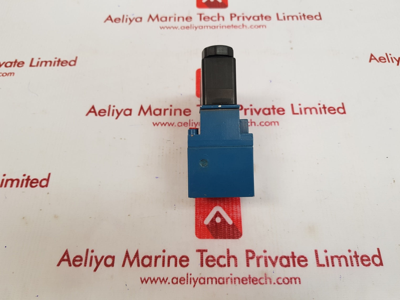 Rexroth 3722250220 pneumatic directional valve new