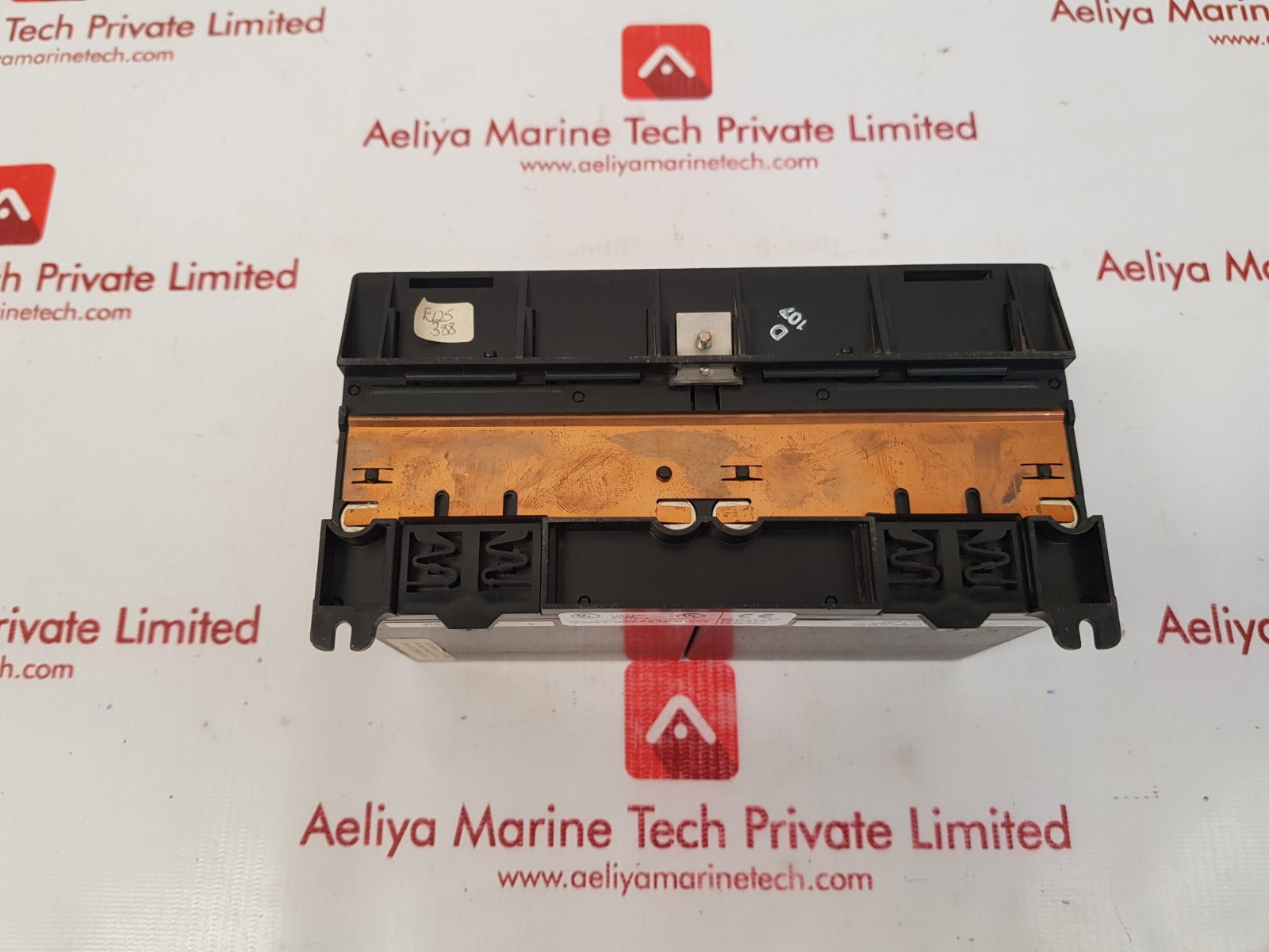 Ge fanuc Ic670alg320a/ic670alg320c output module with ic670chs002e i/o base