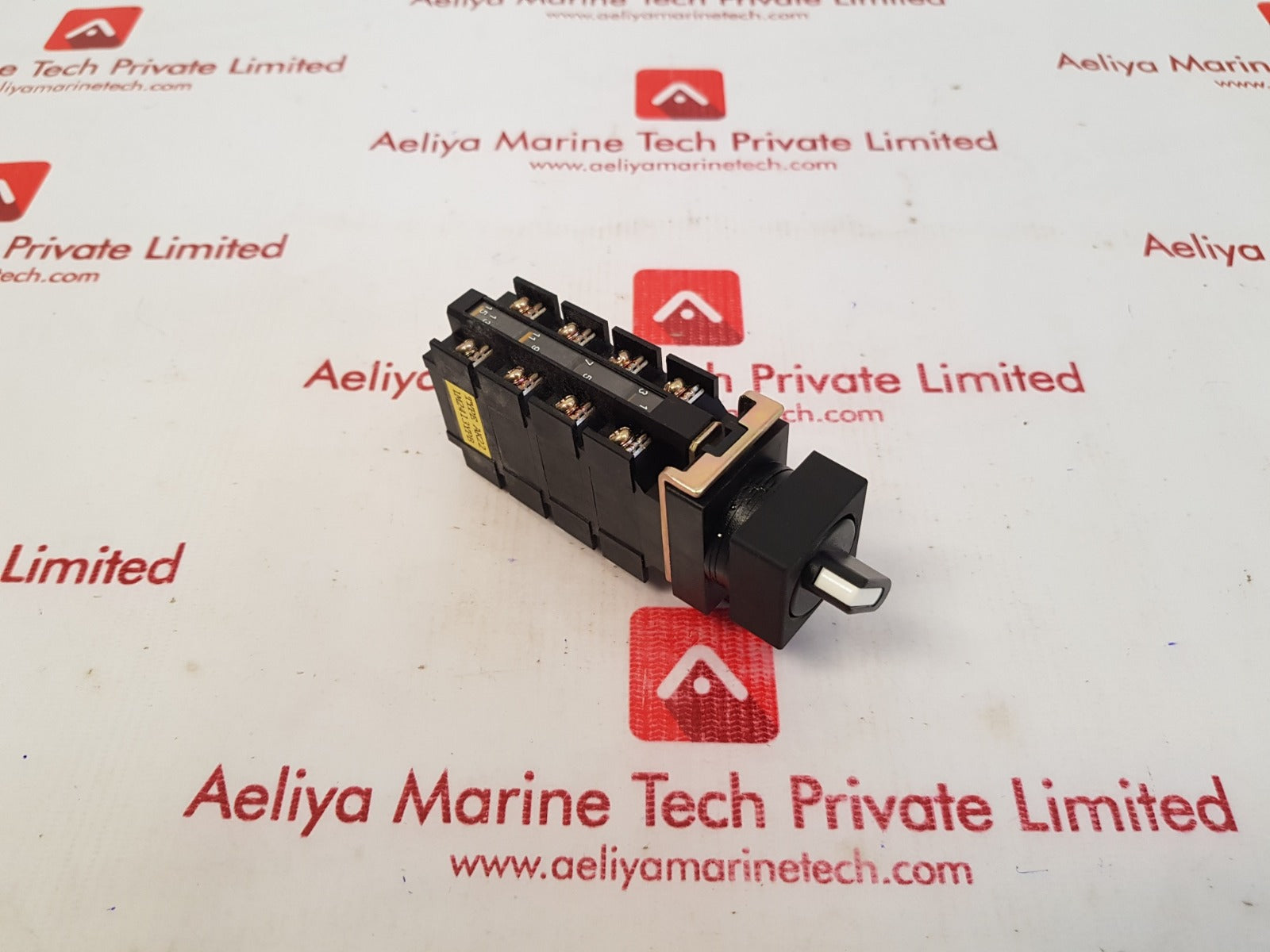 Fuji electric ak22-1 1m2413ypb cam switch 600v 10a