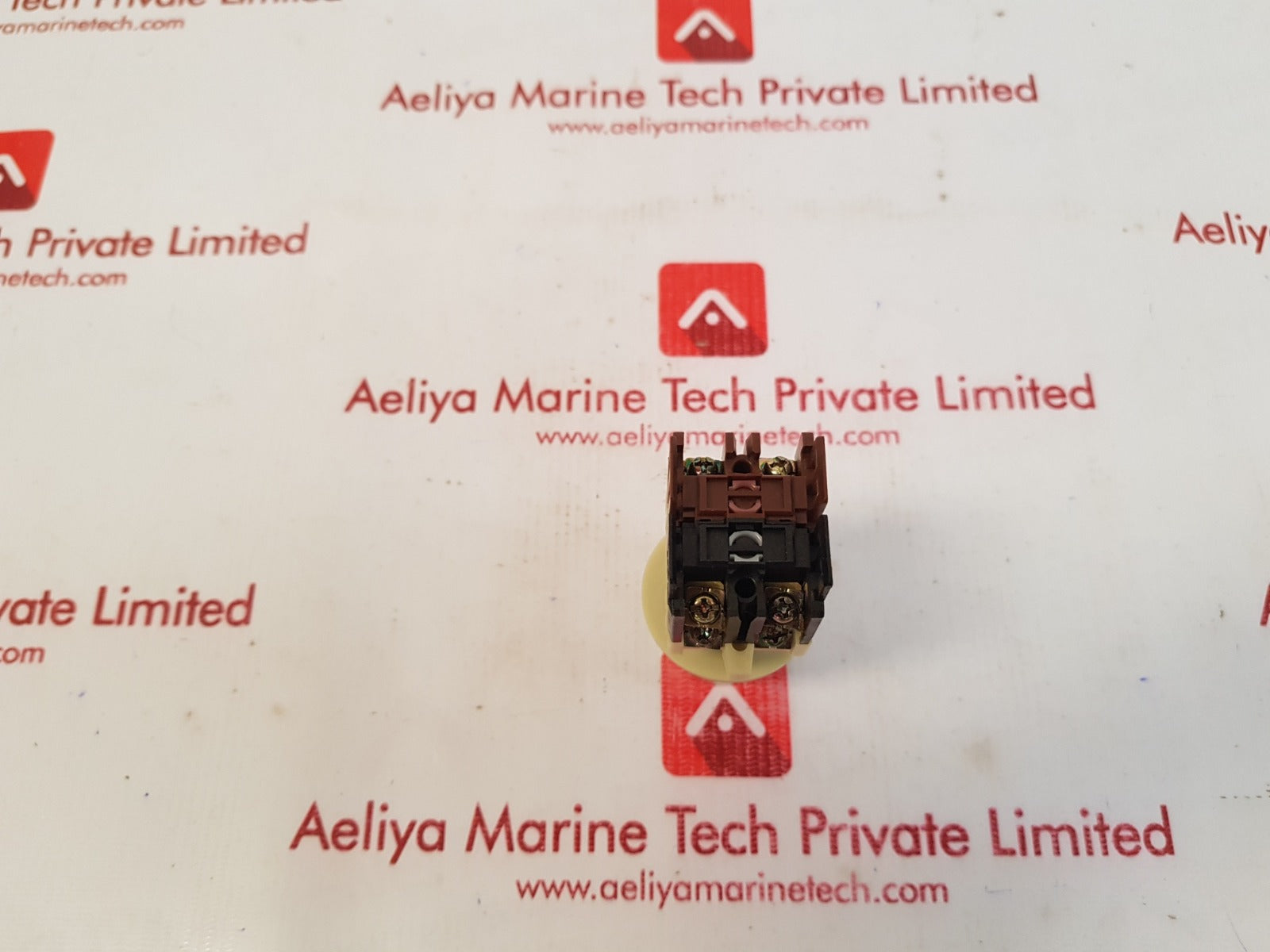 Fuji electric ah30-l4-0160 command switch