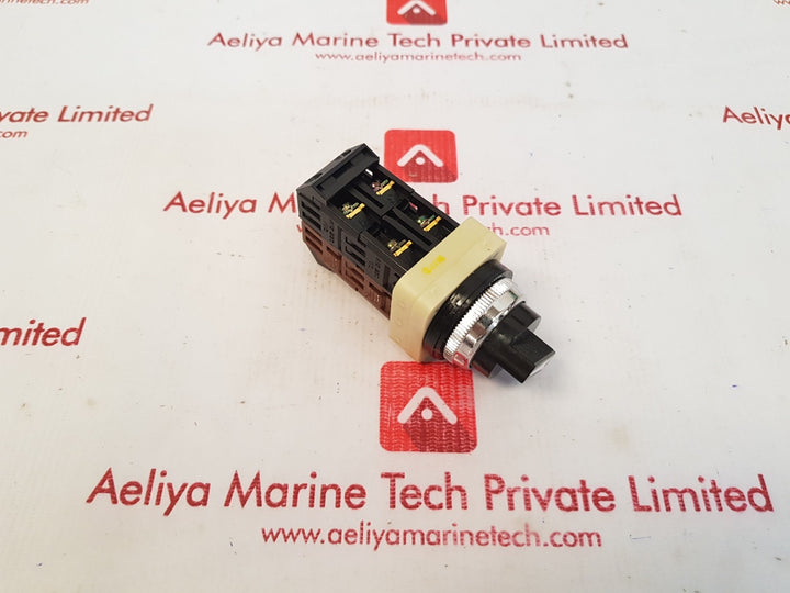 Set of 4x Fuji electric ah30-p2 command switch free shipping by express