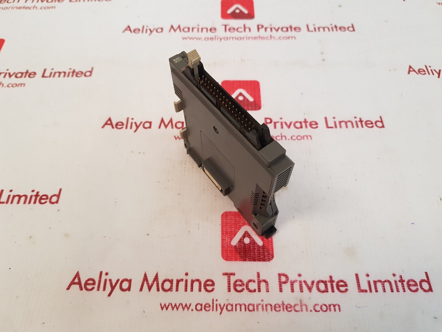 Keyence kv-c32t programmable controller output module