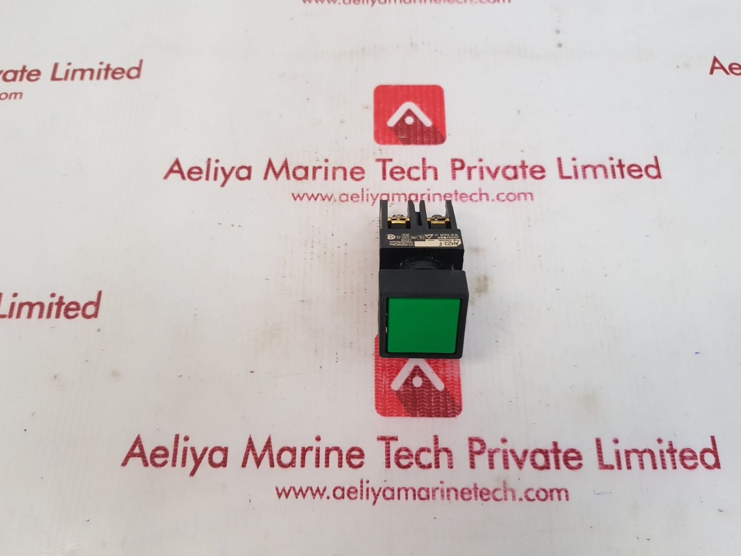 Fuji ah22-f green push button command switch