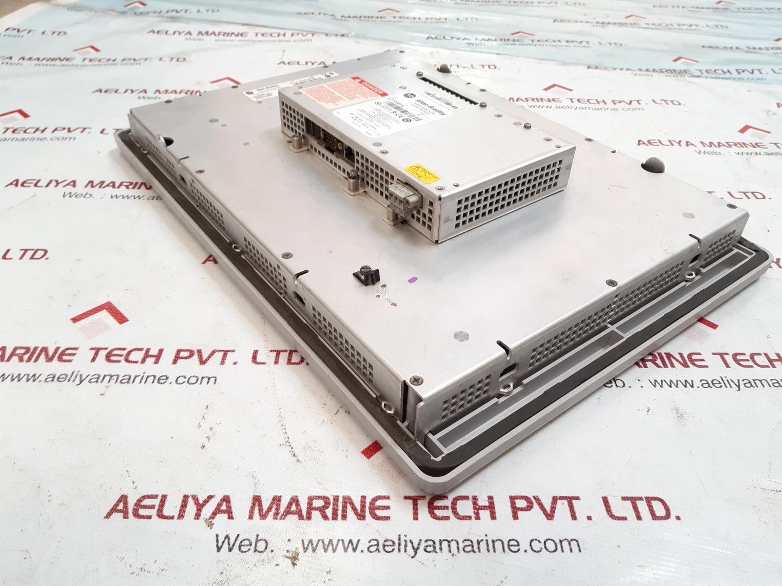 Allen-bradley 2711p-rdb15c ser.B panel view plus 1500 2711p-rp1a ser.G