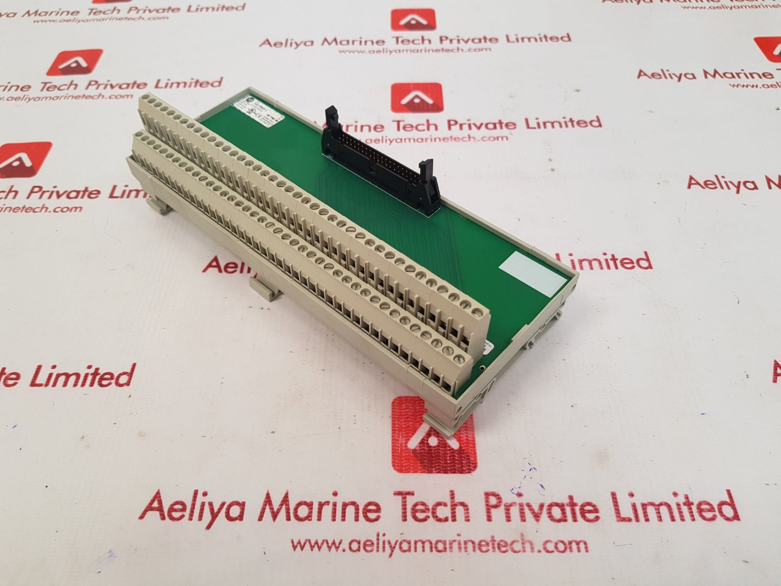 Allen bradley 1492-ifm40f-2 ser. a interface module 