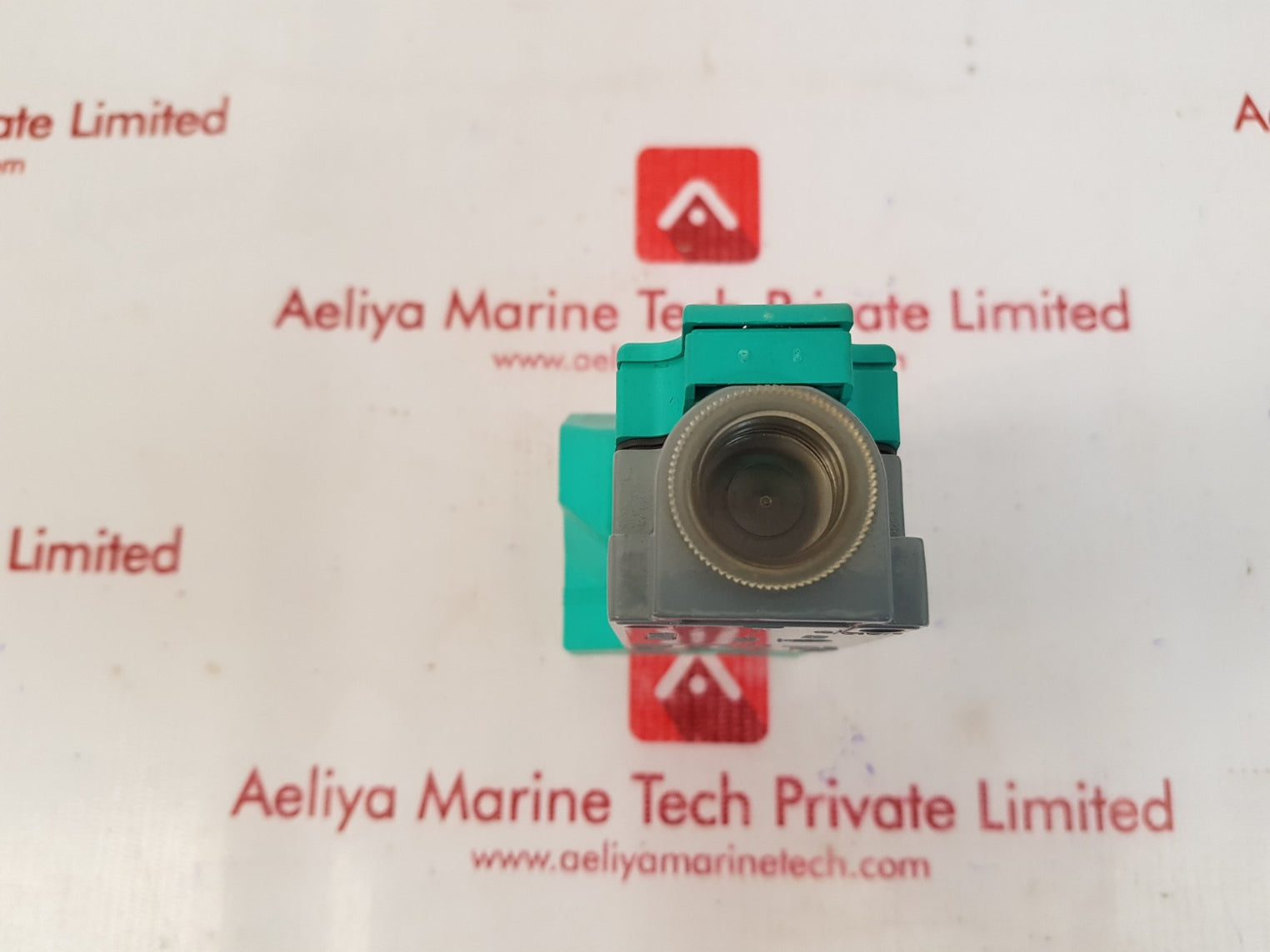 Pepperl+fuchs nj40+u4+n proximity sensor 106693