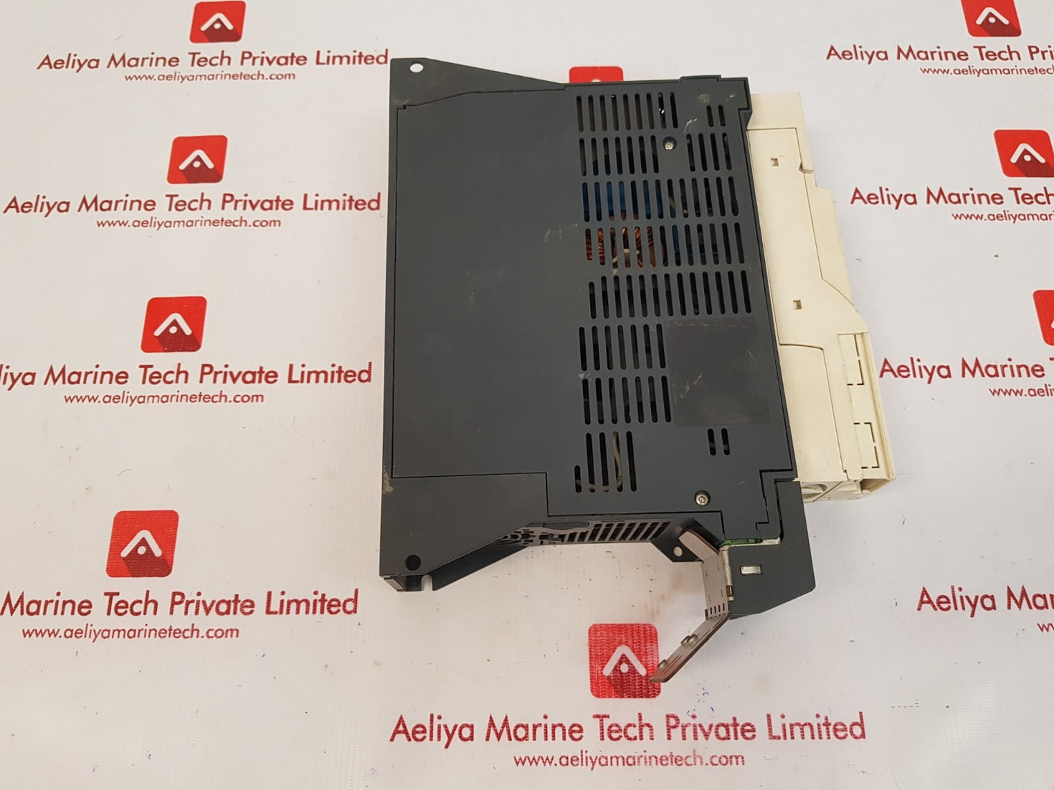 Schneider electric atv32hu40n4 altivar variable speed drive 