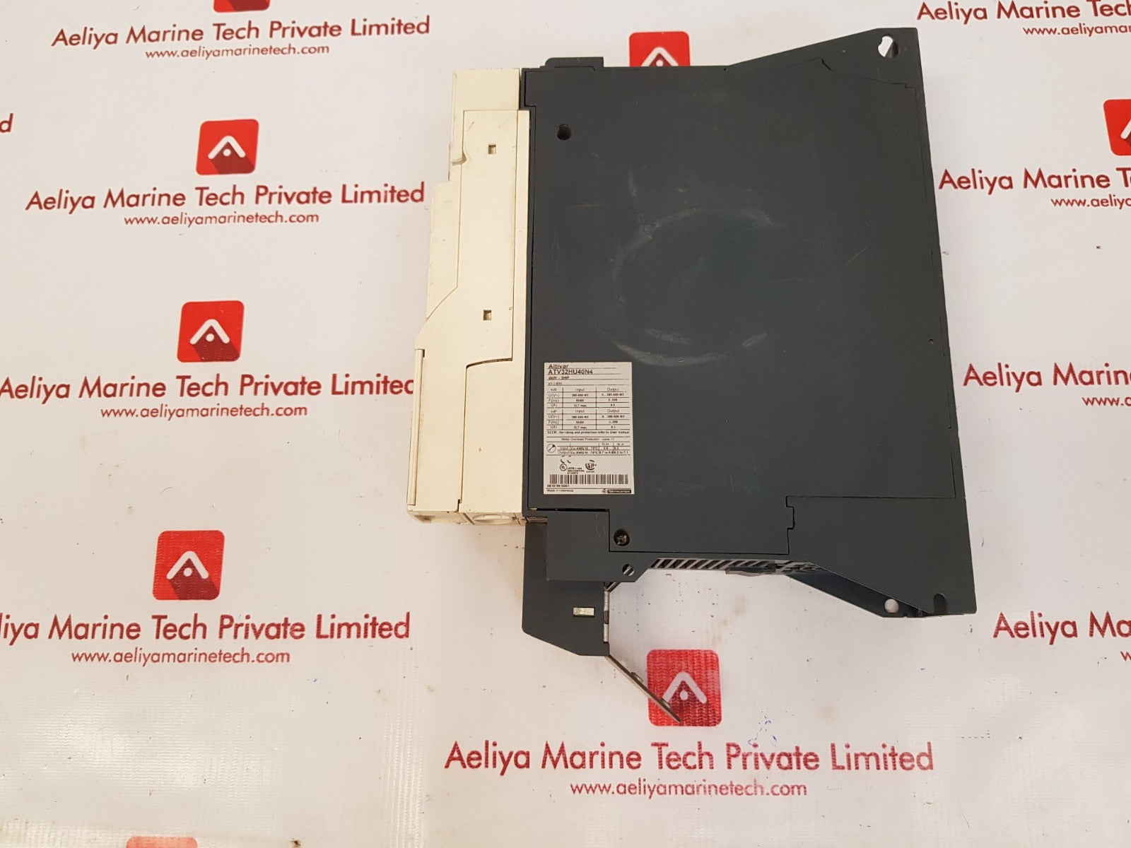 Schneider electric atv32hu40n4 altivar variable speed drive 