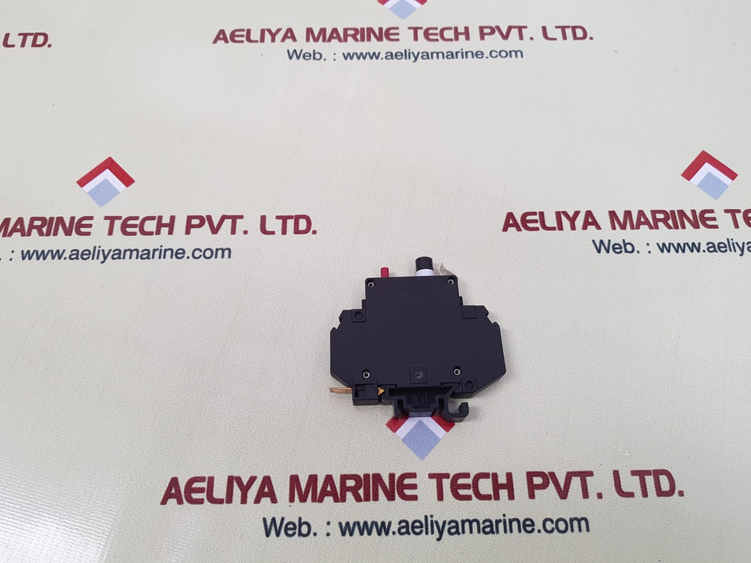 Square d class 9080 gcb10 series c circuit breaker