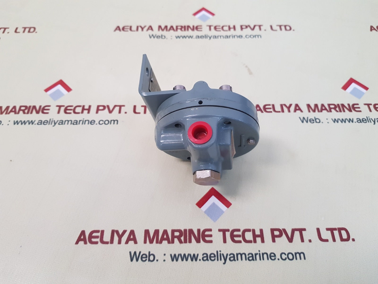 Moore 66ba4 pneumatic relay 4297-114/8nb