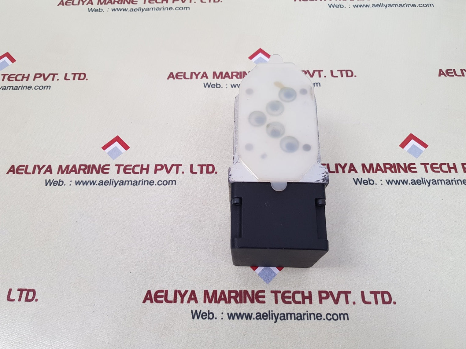 Schneider hvn 090-070-2211-2g-lt-ex hydraulic valve new