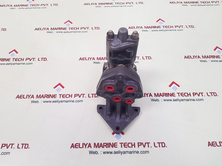American-standard p59155-110 relay air valve 200psi