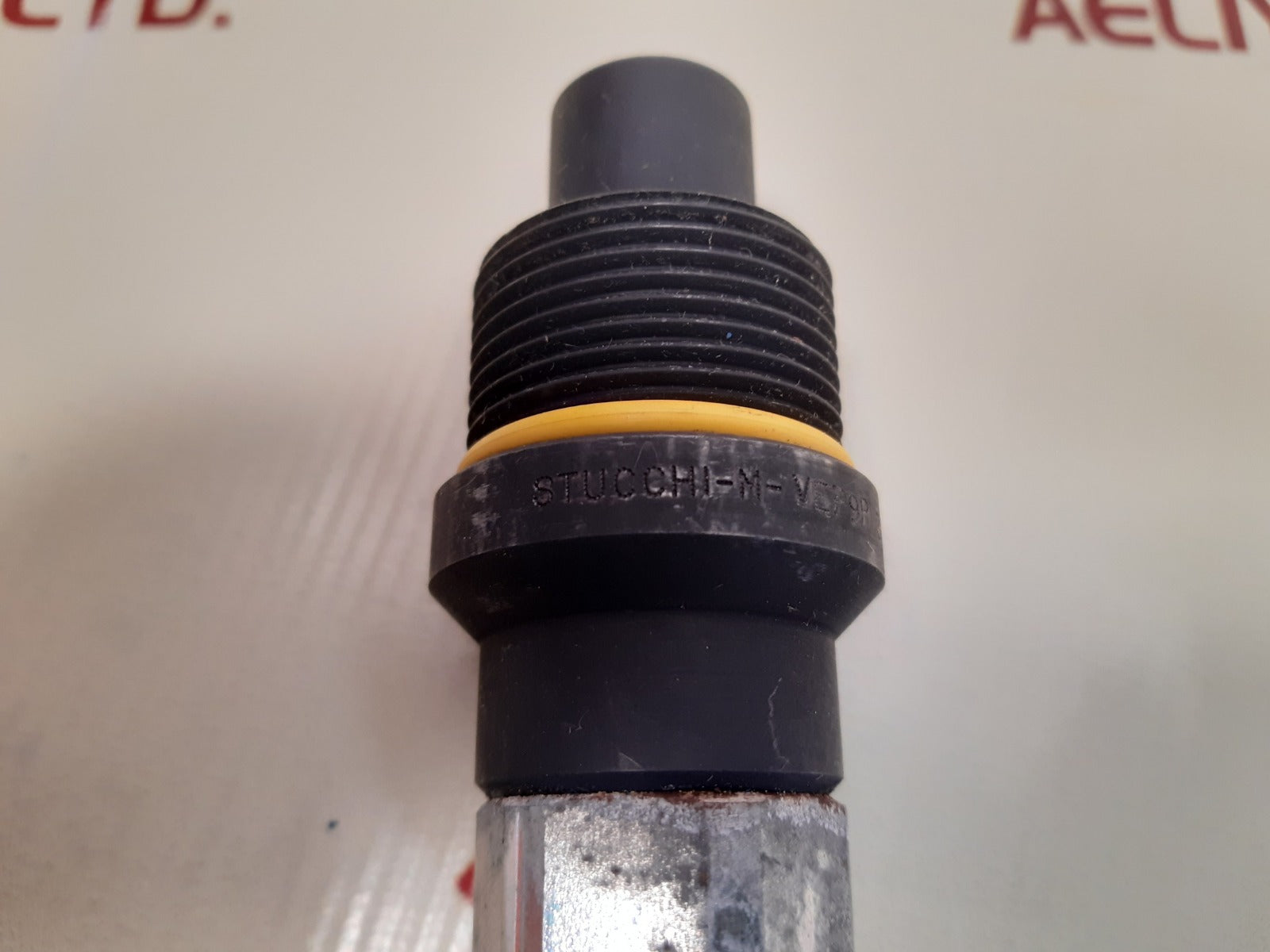 Stucchi m-vep9p 3/8 npt a 14 hydraulic quick disconnect coupler 