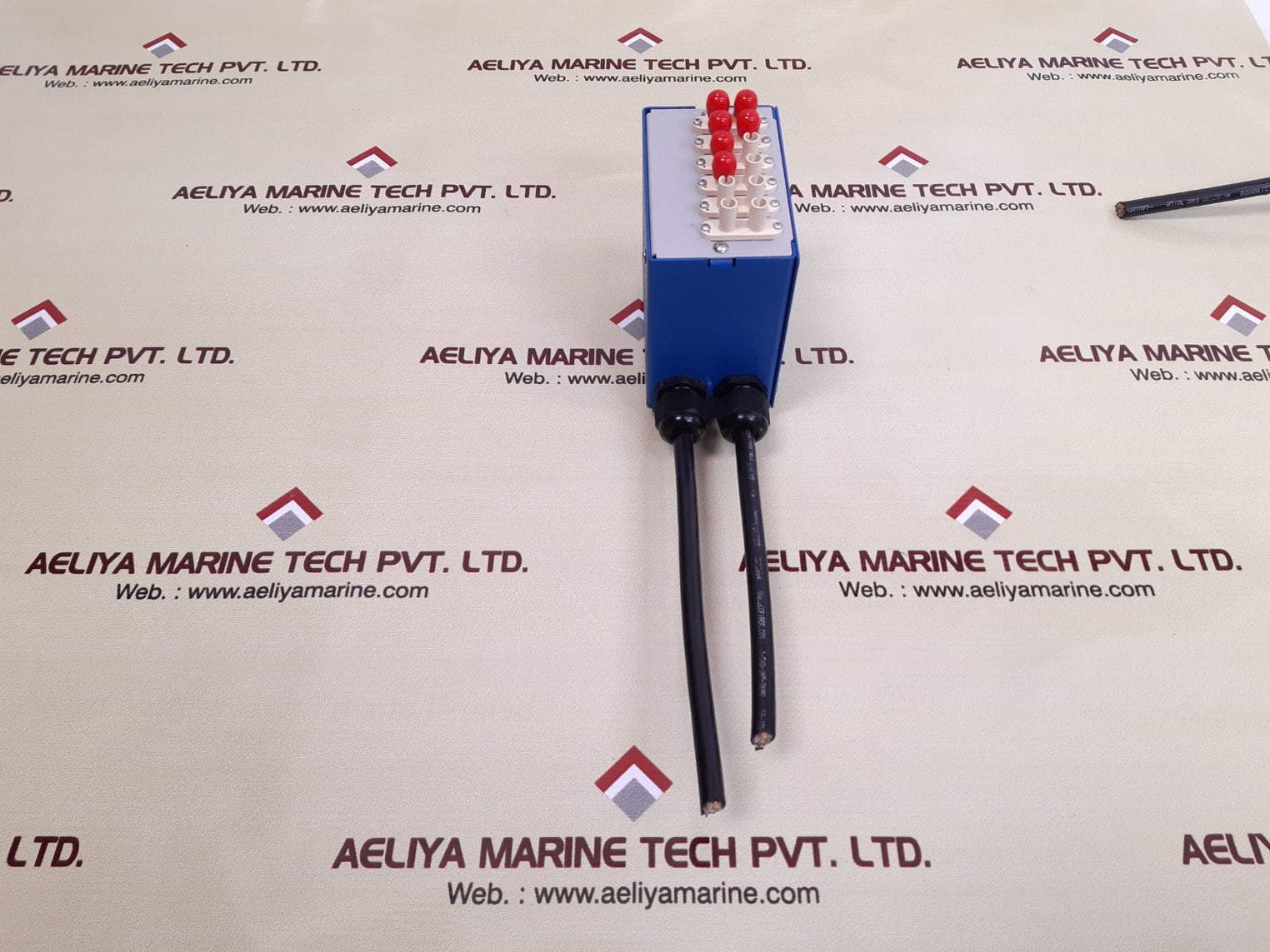 Dinspace snap snap-12st-mm compact din-rail fiber patch panel