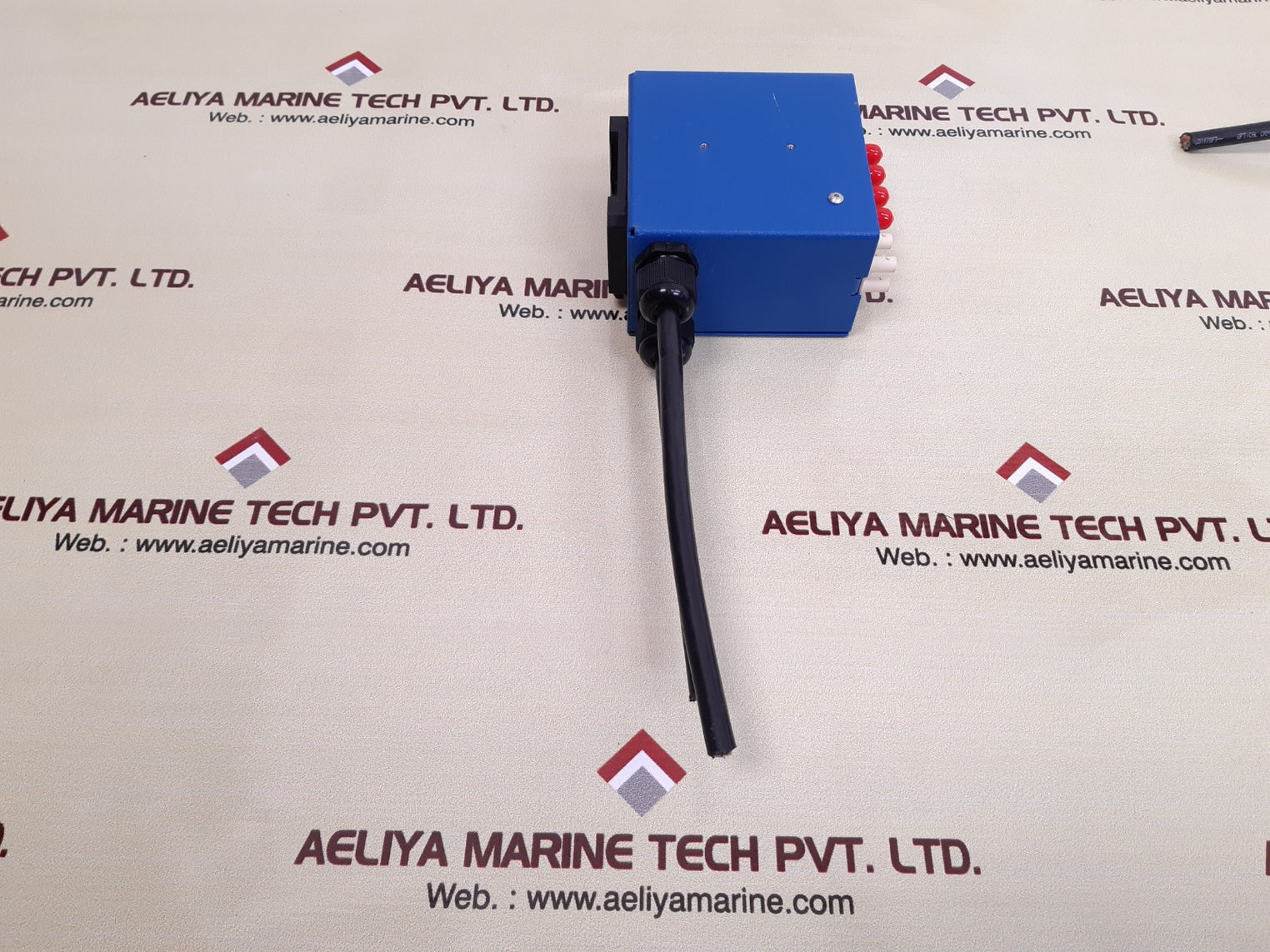 Dinspace snap snap-12st-mm compact din-rail fiber patch panel