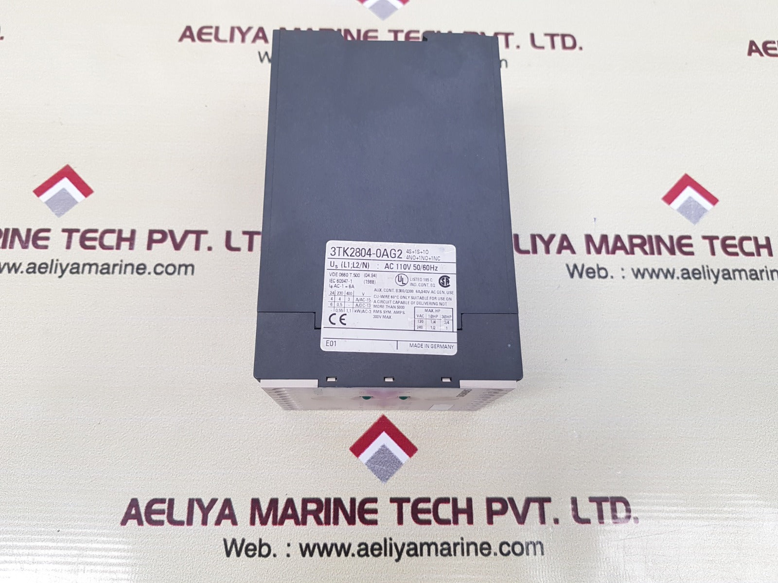 Siemens 3tk2804-0ag2 safety relay  110v 50/60 hz