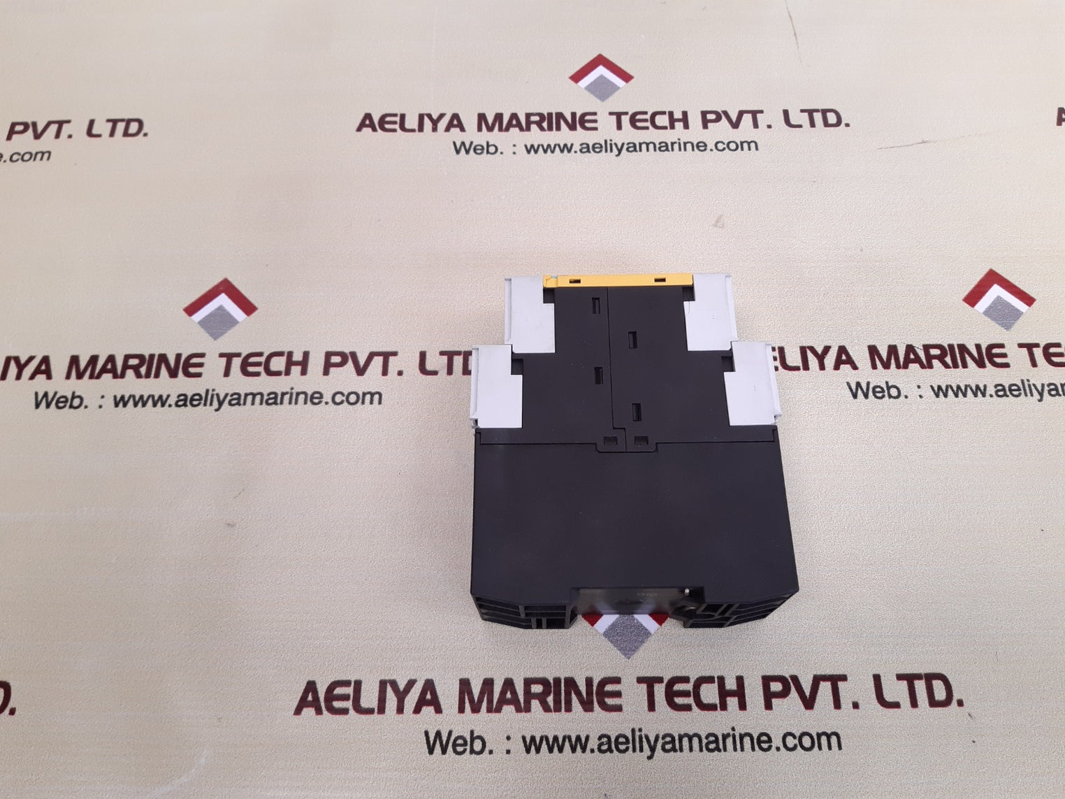 Siemens 3Tk2825 1Al20 Safety Relay