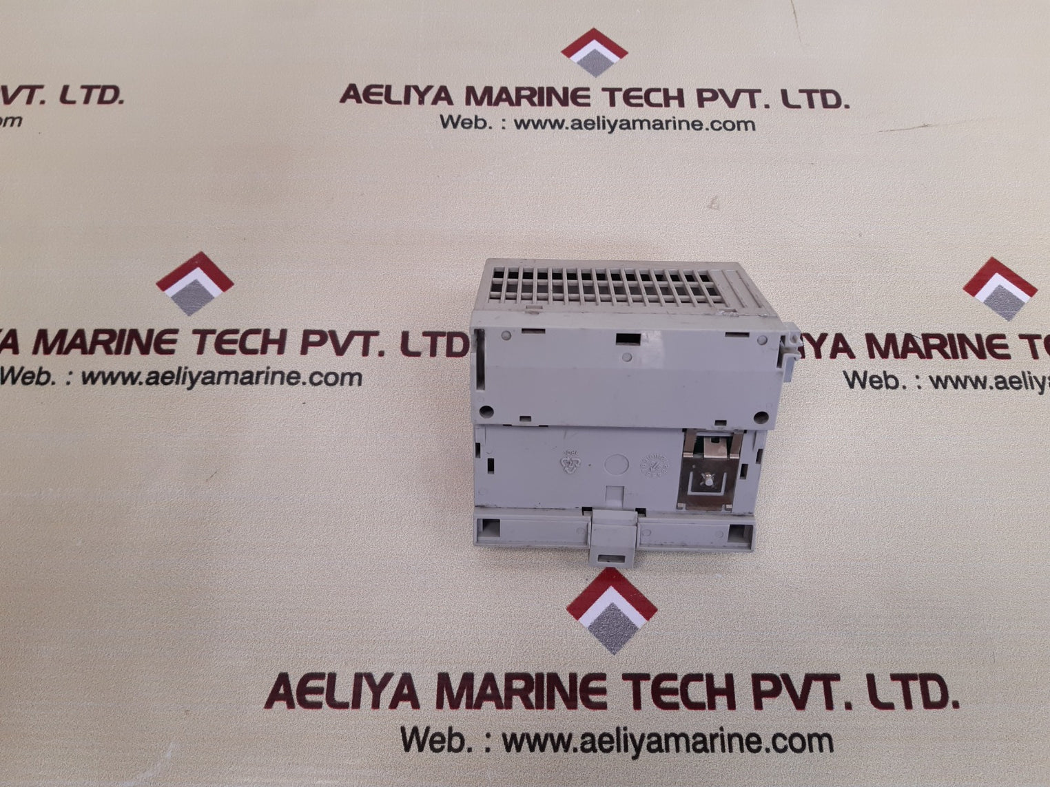 Allen-bradley 1793-ob16p ser a output module 