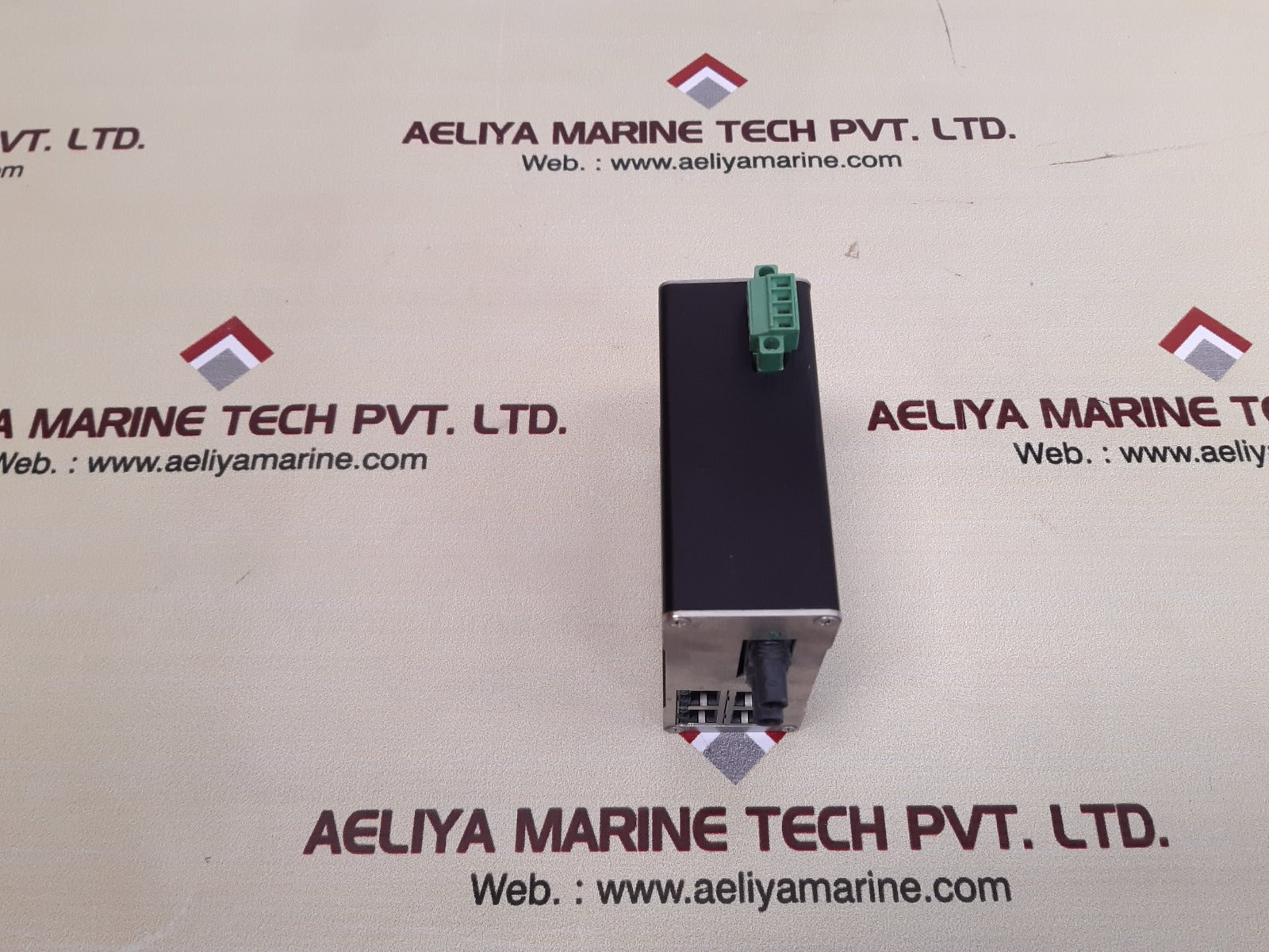 N-tron 105fx - st ethernet switch rev. a-3