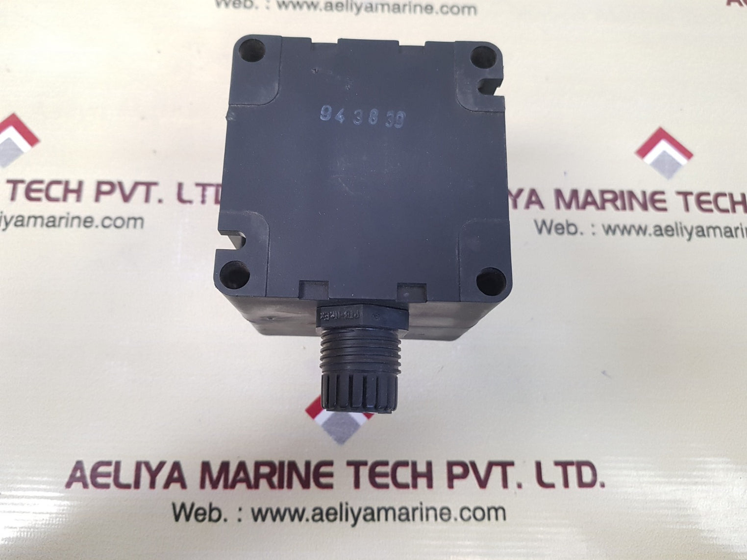 Ceag ghg 411 8100 r0002 control station 