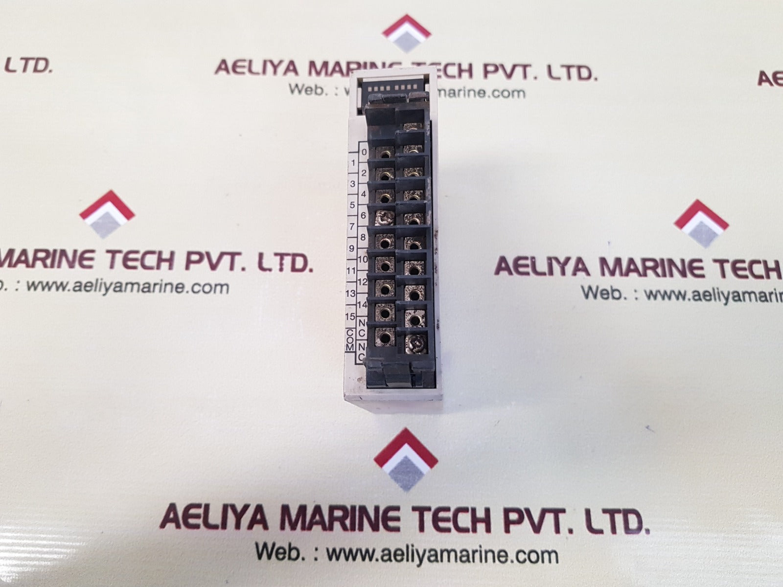 Omron c200h-id212 input unit 24vdc 7ma
