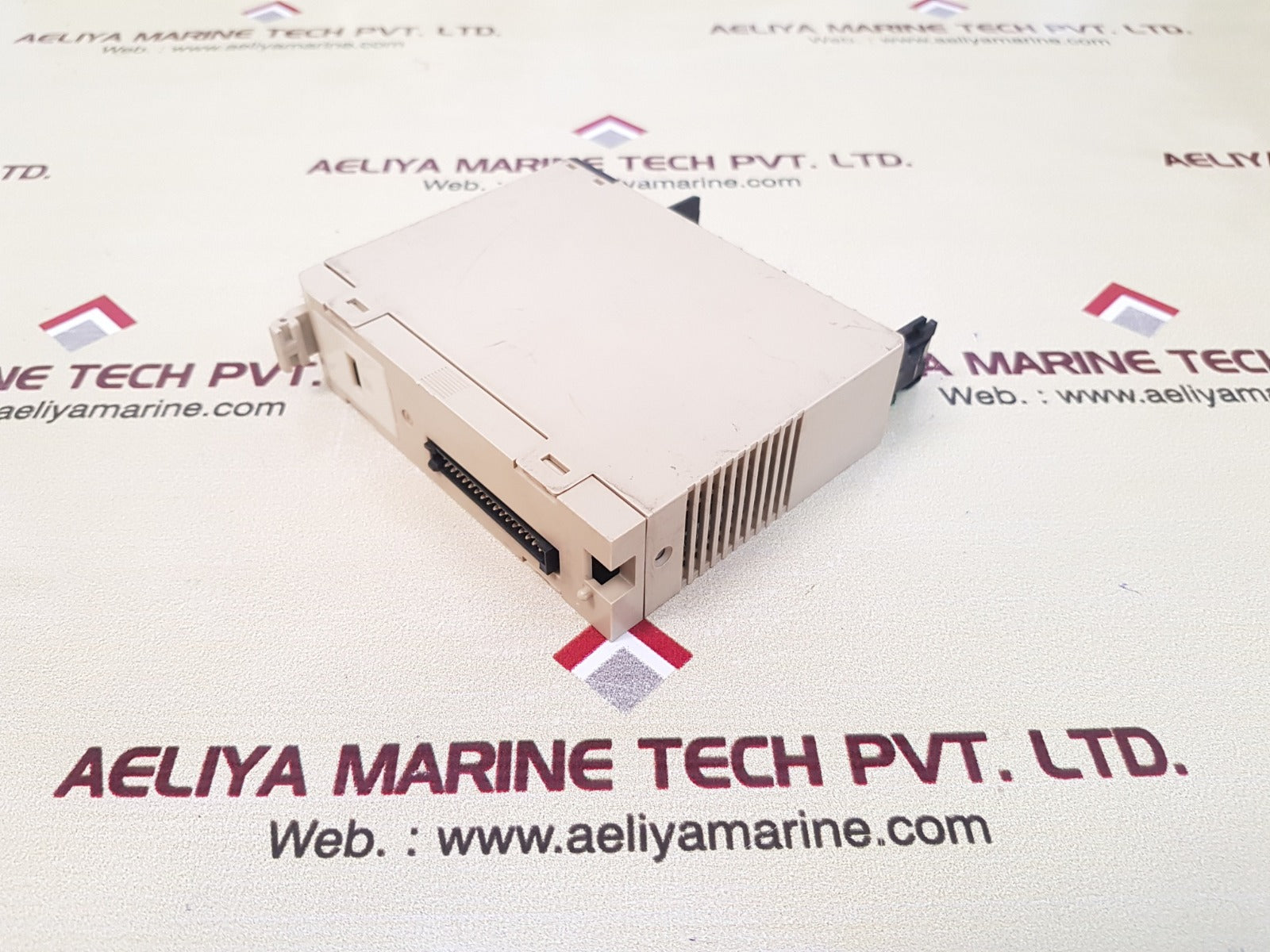Omron c200h-0c225ch output unit