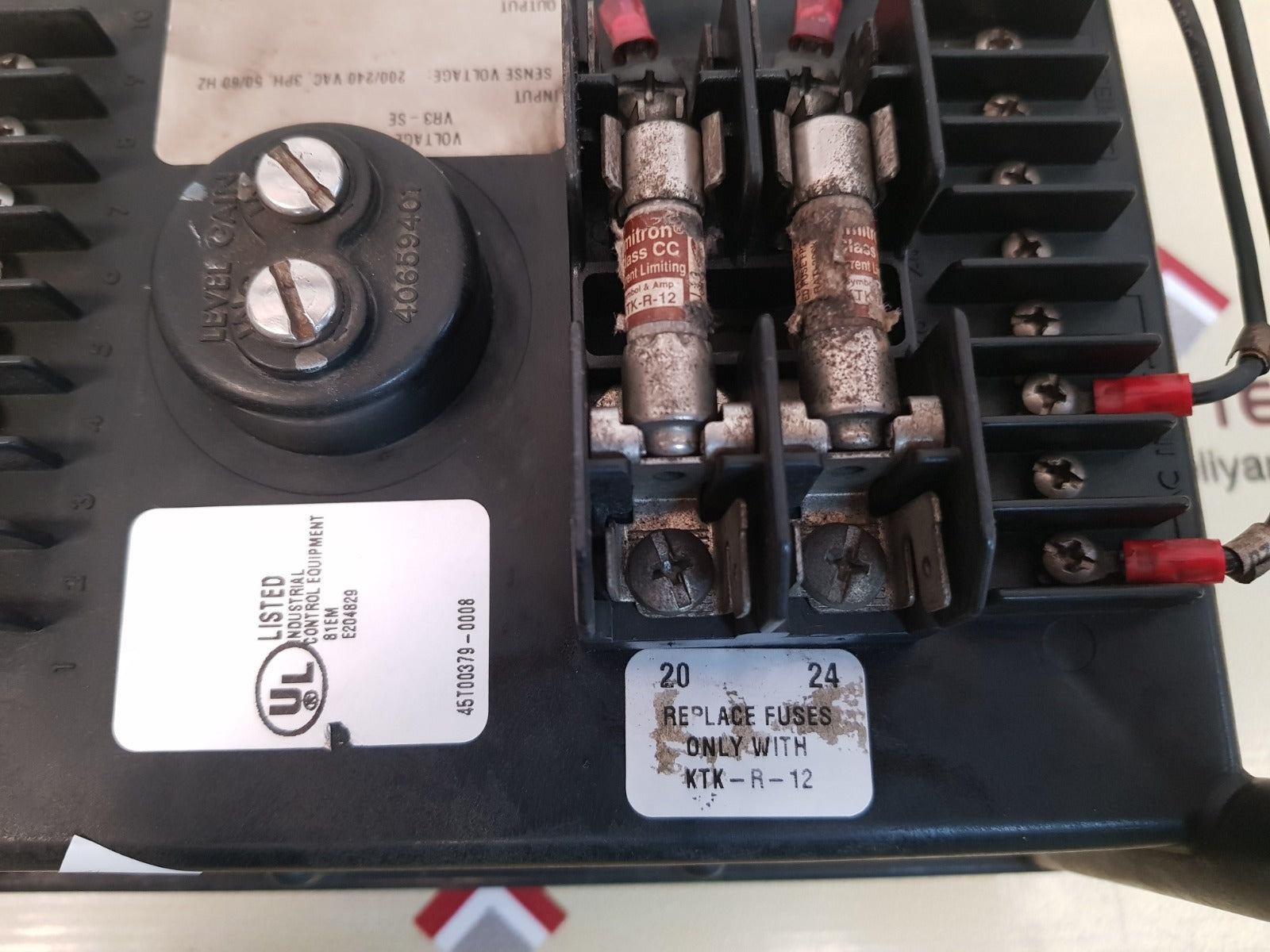 Vr3-se voltage regulator 149-6130