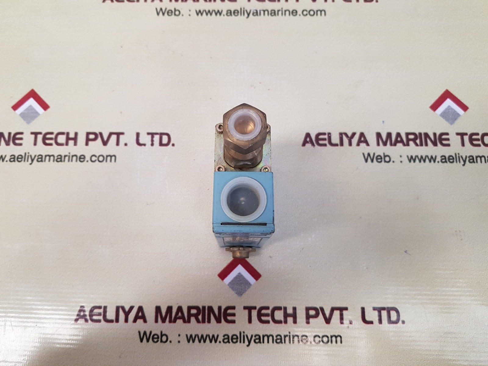 Telemecanique xmj-a003 pressure switch