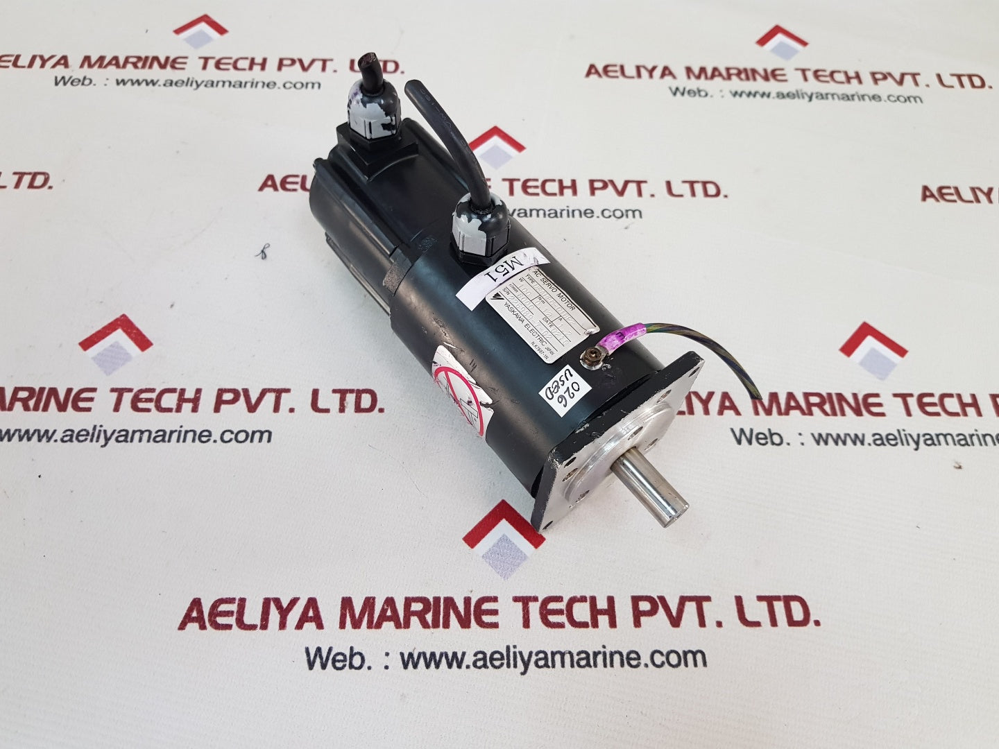Yaskawa electric usahem-01bf2 ac servo motor