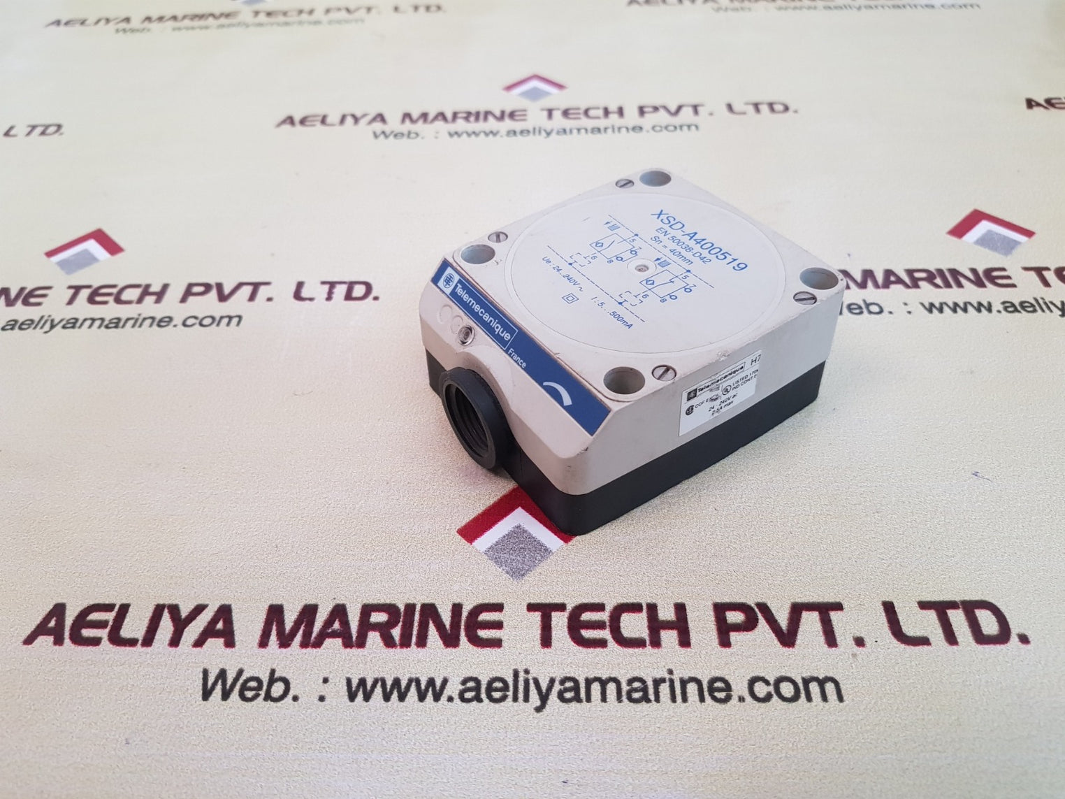 Telemecanique xsd-a400519 inductive sensor