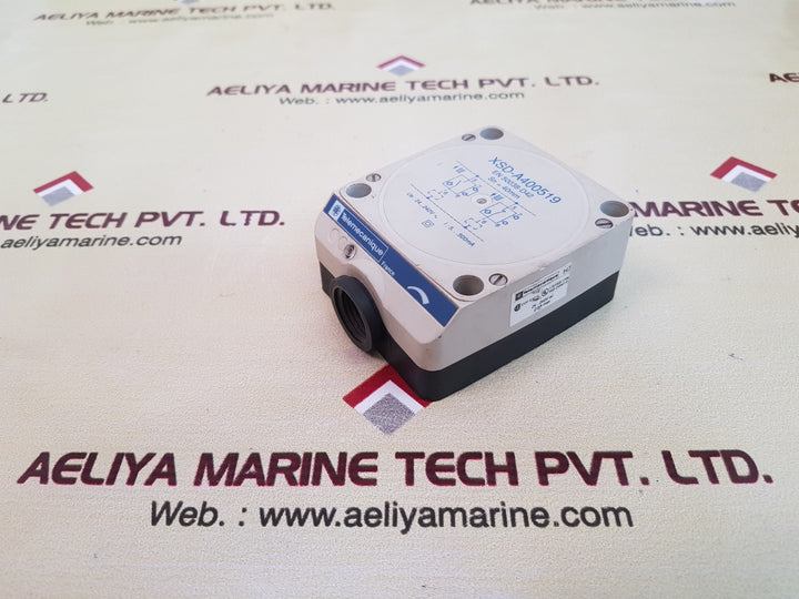 Telemecanique xsd-a400519 inductive sensor