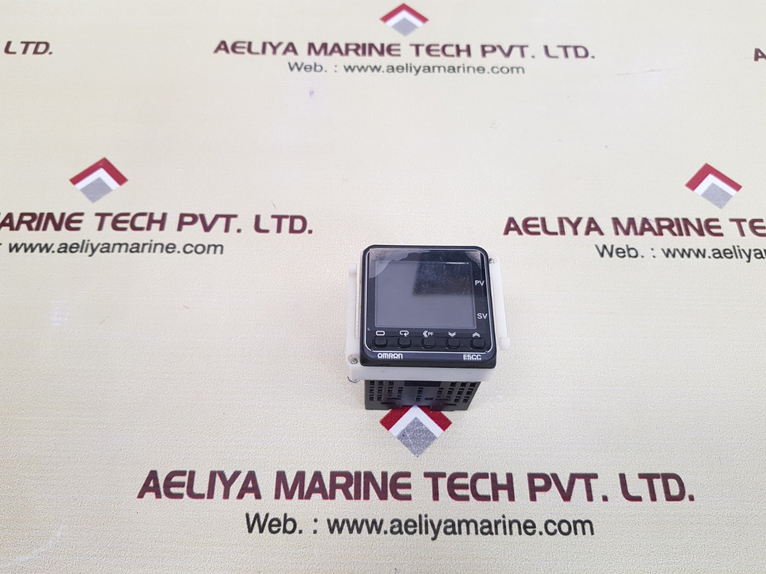 Omron e5cc-rx2asm-800 digital controller