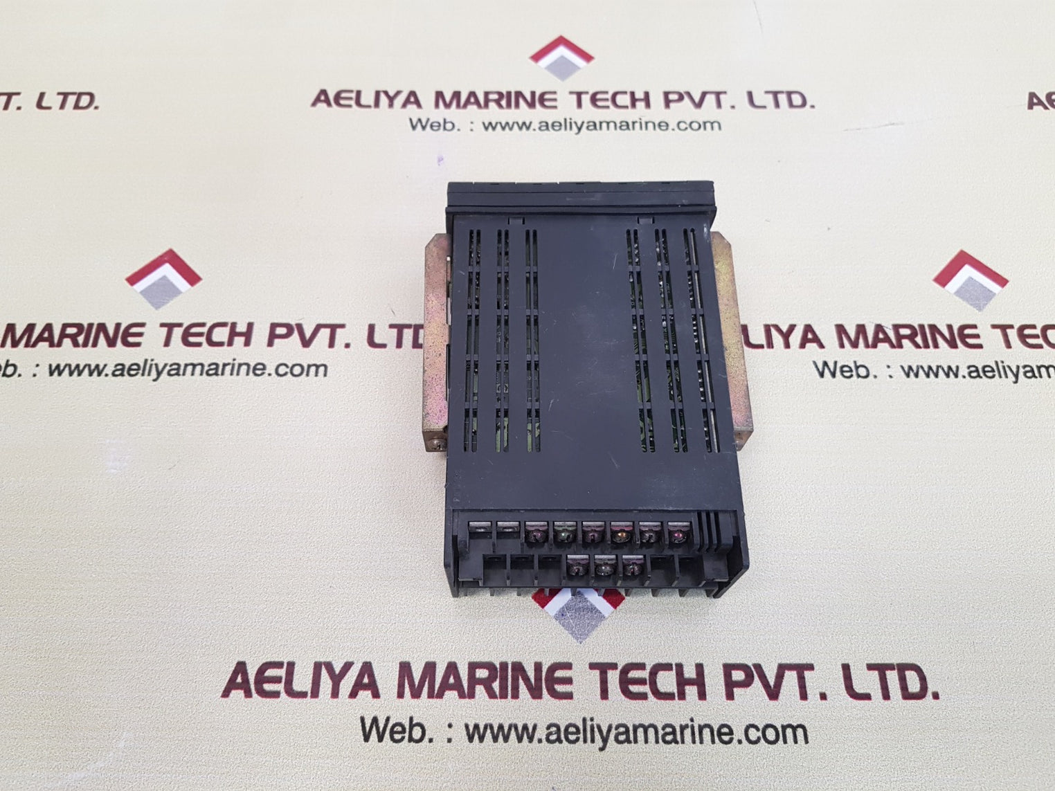 Omron k3nh-ta1a temperature meter