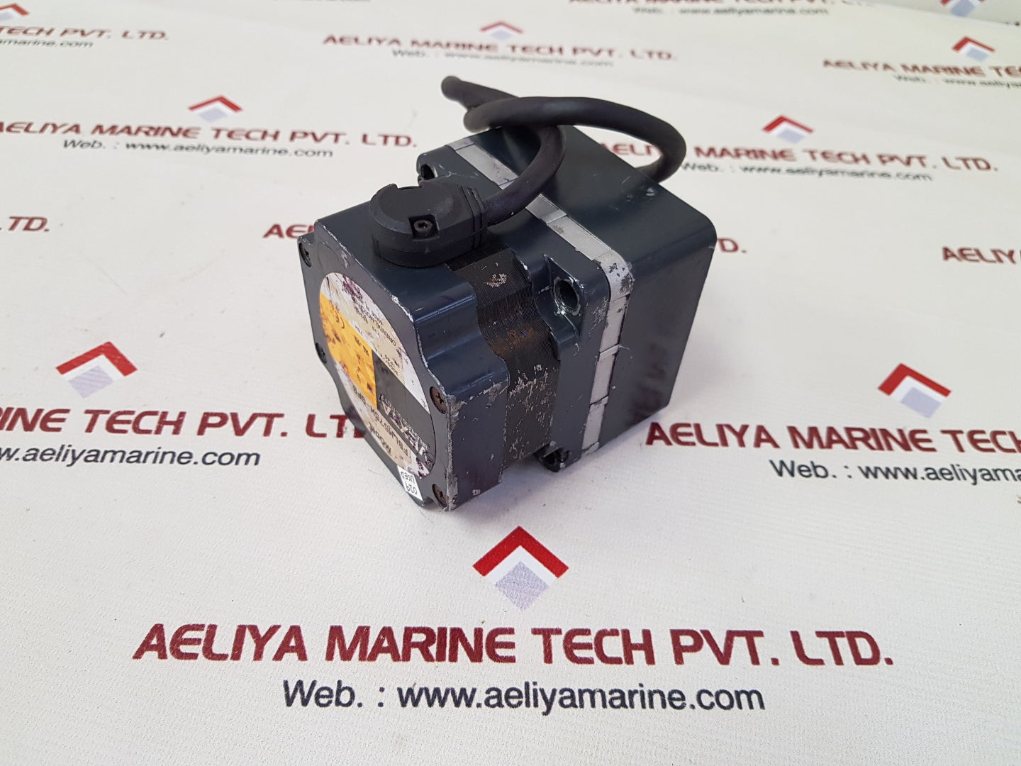 Vexta fblm575w-gfb brushless dc motor