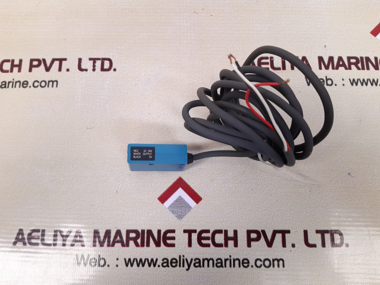 Yamatake honeywell fe7b-tb6vgr photo sensor