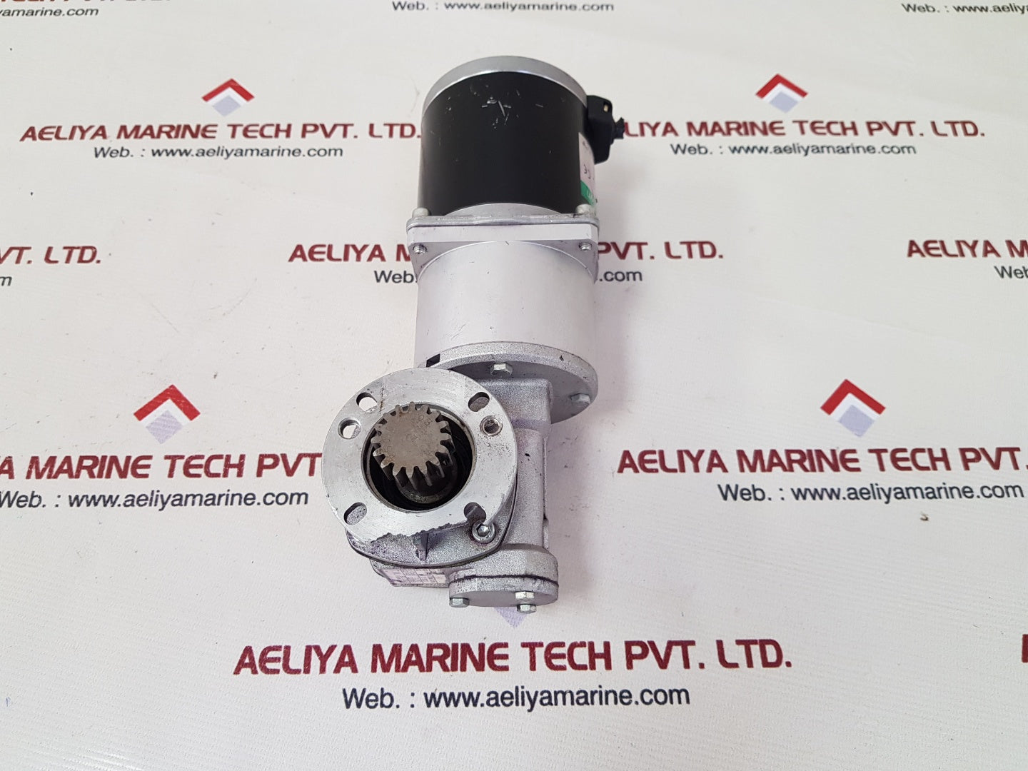 Sanyo denki 103-814-6510 stepper motor with s.t.m. rmi 28 fl reducer