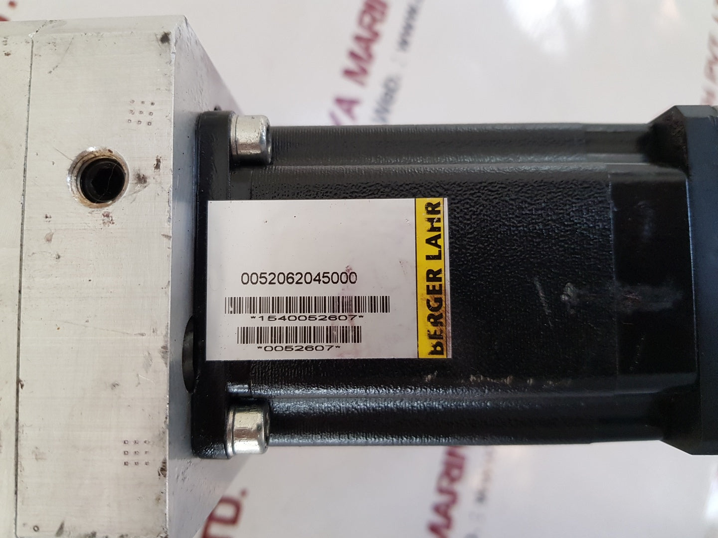 Berger lahr ifs63/2dp0-ds/i-i54/j9008rpp54 motor with neugart wple80