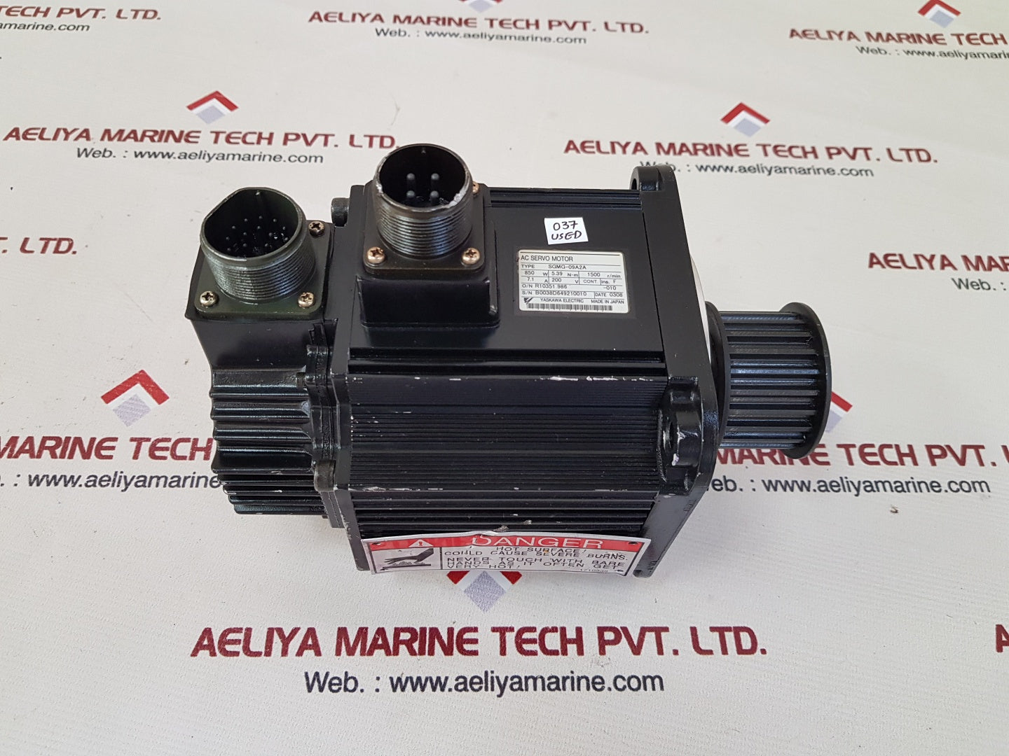 Yaskawa electric sgmg-09a2a ac servo motor