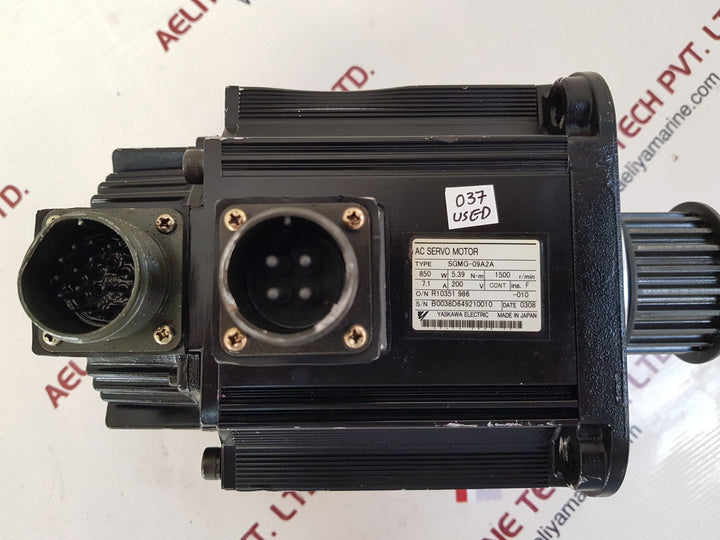 Yaskawa electric sgmg-09a2a ac servo motor