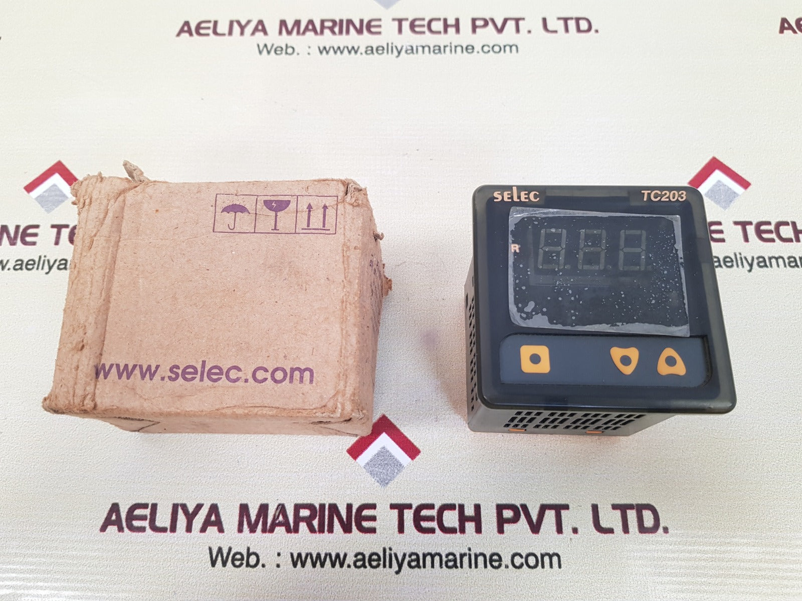 Selec tc203ax temperature controller  