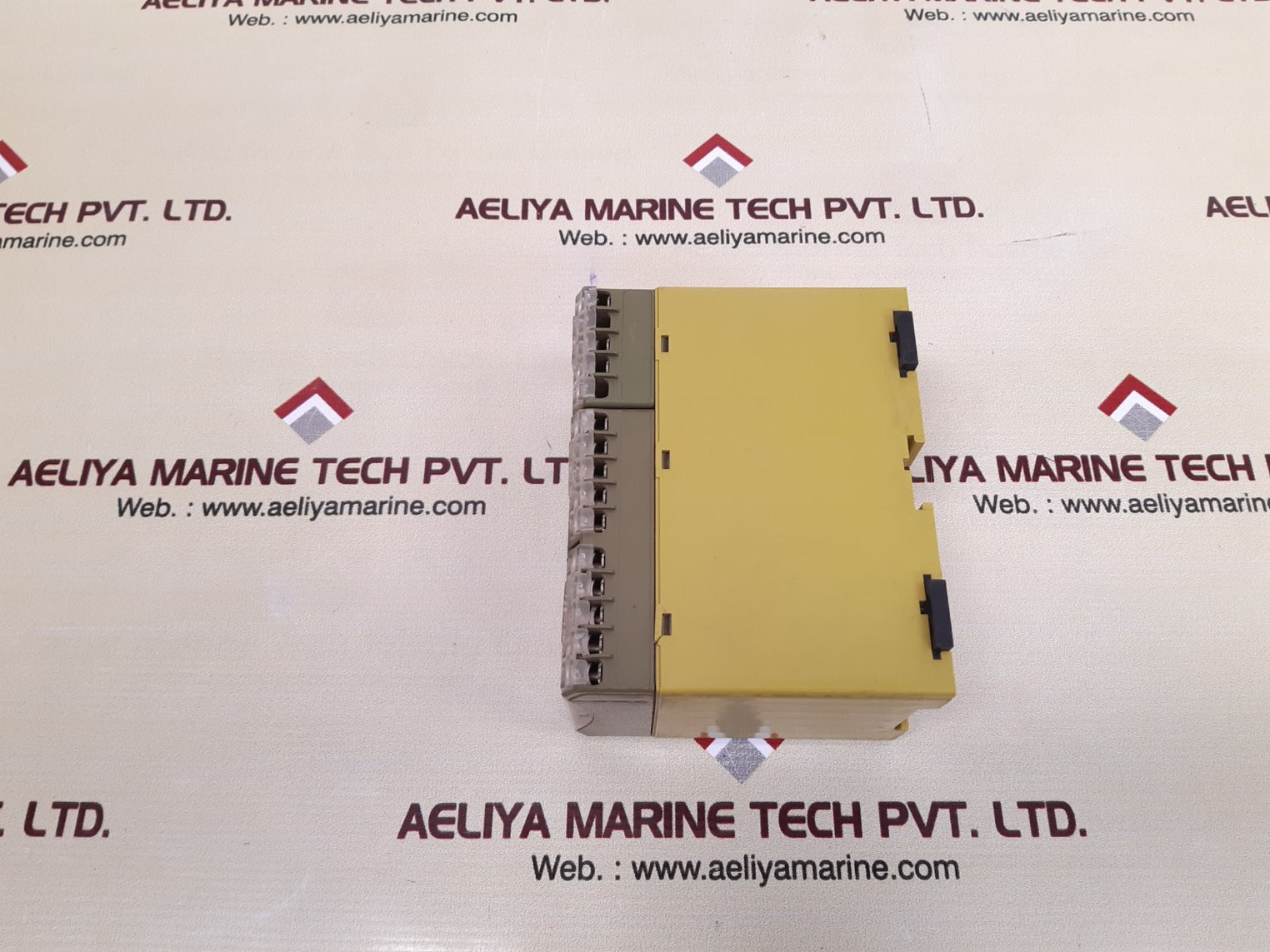 Pilz pnoz/3 17787 safety relay