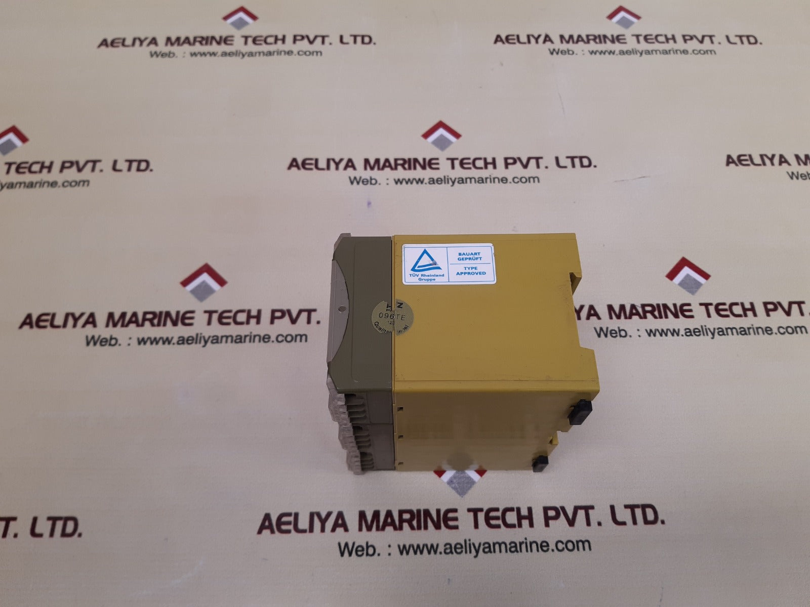 Pilz pnoz/3 17787 safety relay