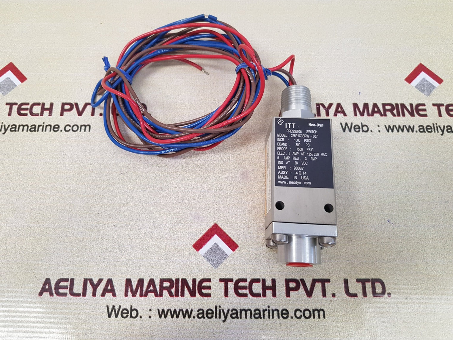 Itt neo-dyn 225p1c3brw-607 pressure switch 300 psi