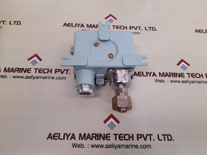 Saginomiya fns-c101wuq pressure switch 
