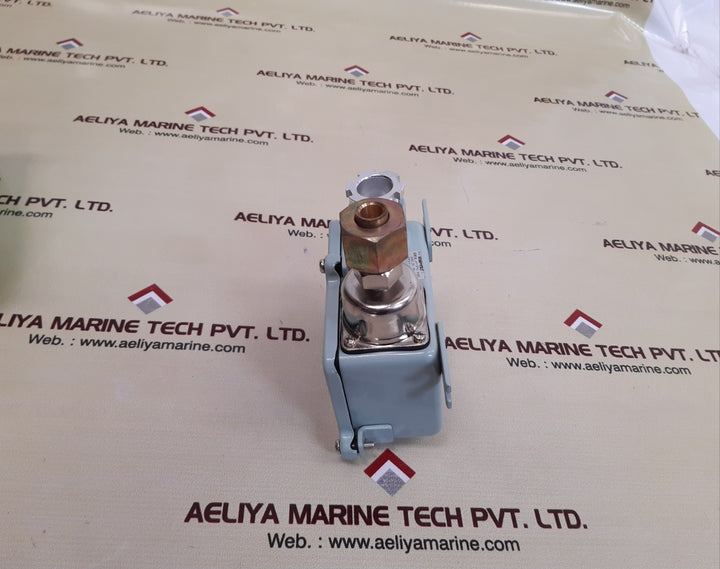 Saginomiya fns-c101wuq pressure switch 