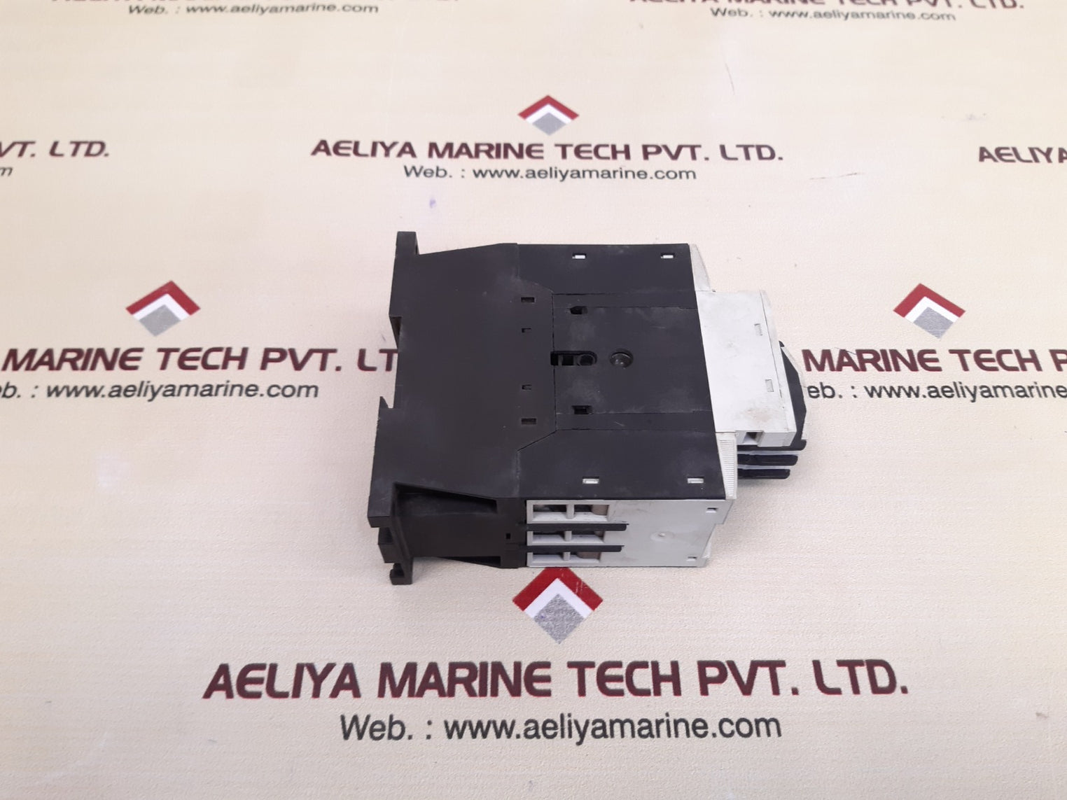 Eaton dil m40 contactor with m150-xhi11 contact block