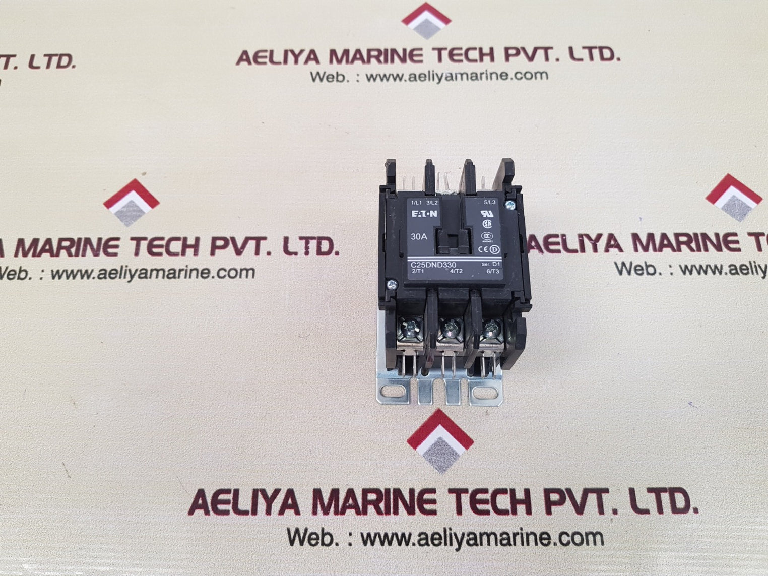 Eaton c25dnd330 ser.d1 definite purpose contactor